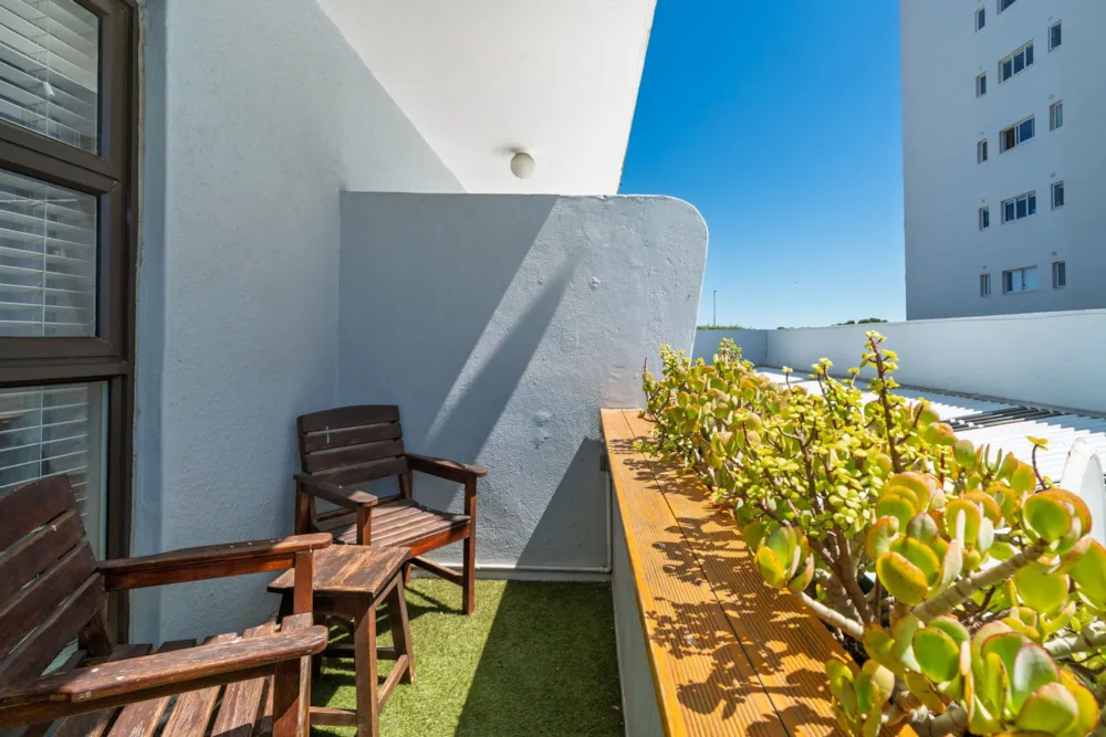 Apartment sold in Mouille Point - AS1732055 Apartment sold in Mouille Point - AS1732055
