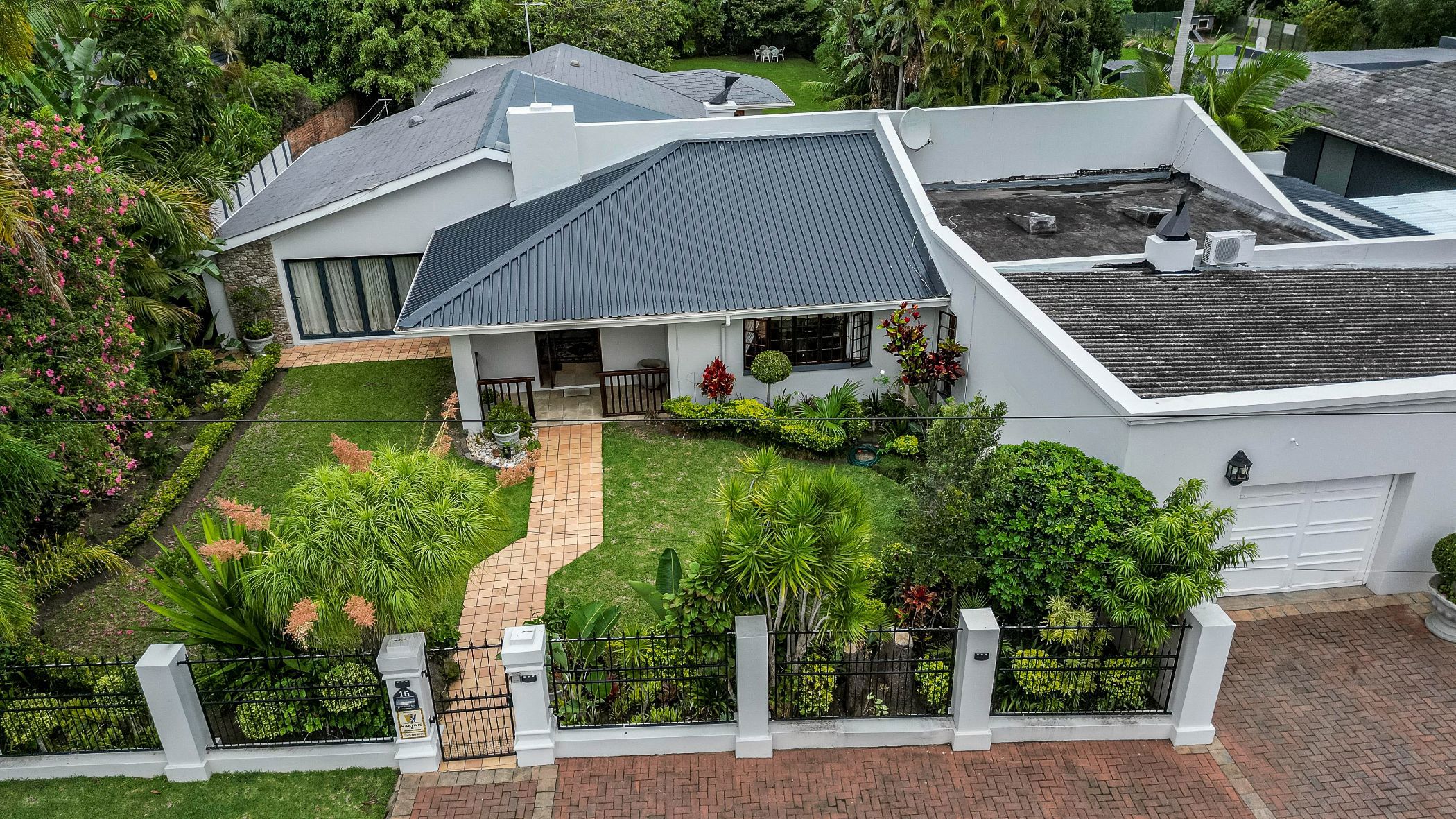 House for sale in Bonnie Doon - 1EZ1735642