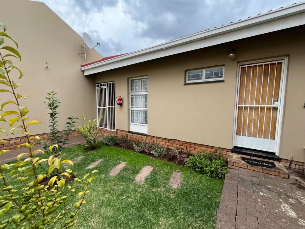 Townhouse for sale in Langenhovenpark - 1BX1735056 Townhouse for sale in Langenhovenpark - 1BX1735056
