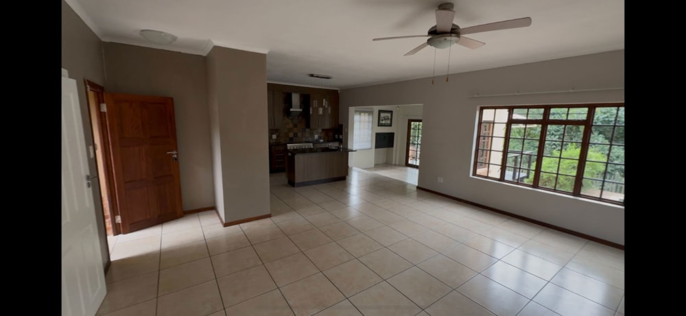 Security complex home to rent in West Acres - 1NS1733444