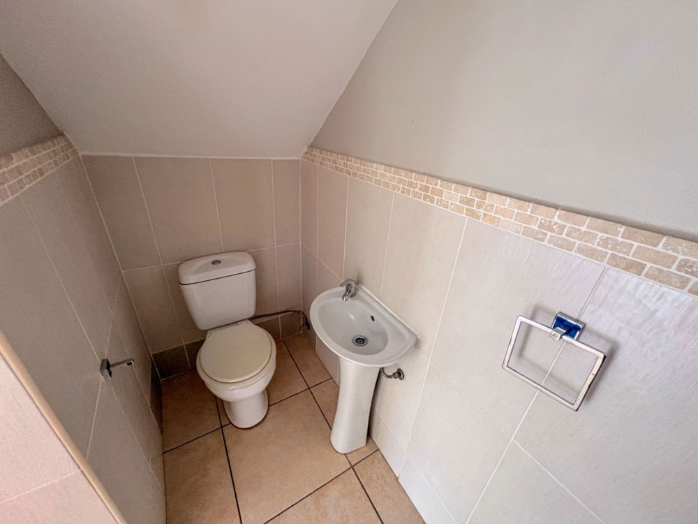 Security complex home to rent in West Acres - 1NS1733444