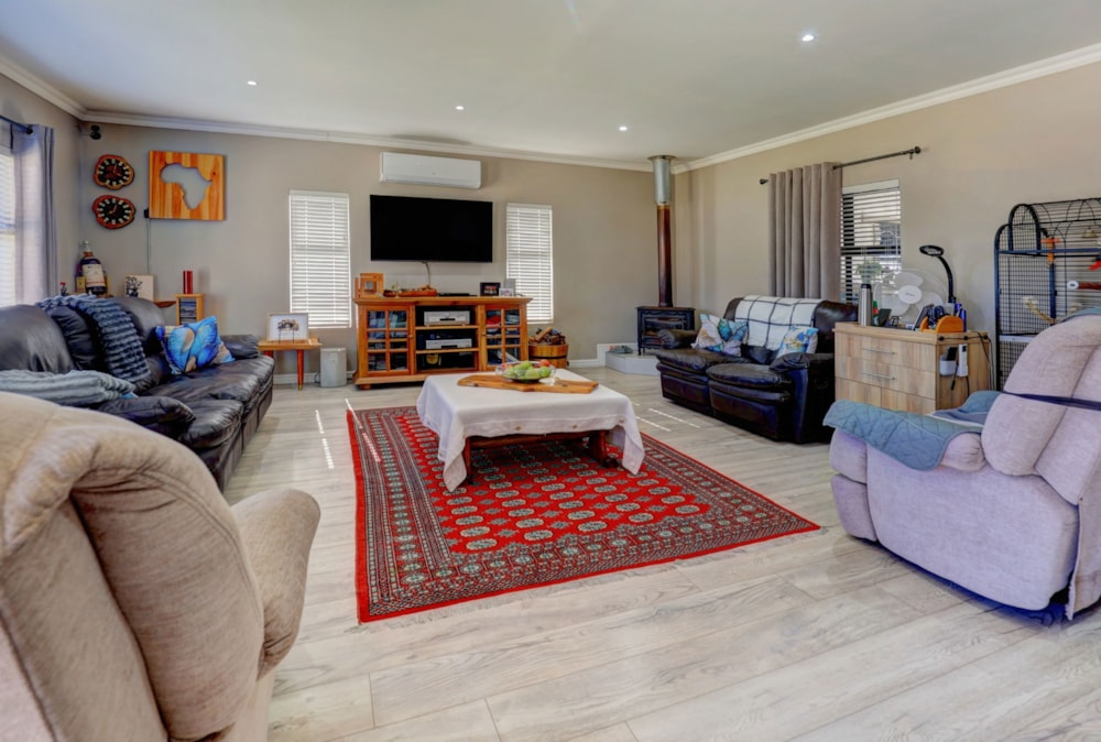 Security estate home for sale in Blue Mountain - GEO1734221