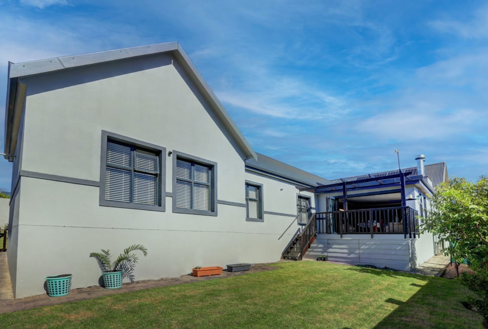 Security estate home for sale in Blue Mountain - GEO1734221