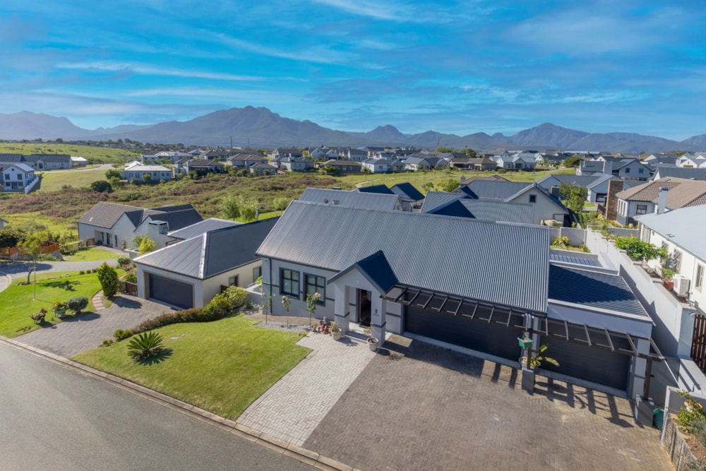 Security estate home for sale in Blue Mountain - GEO1734221