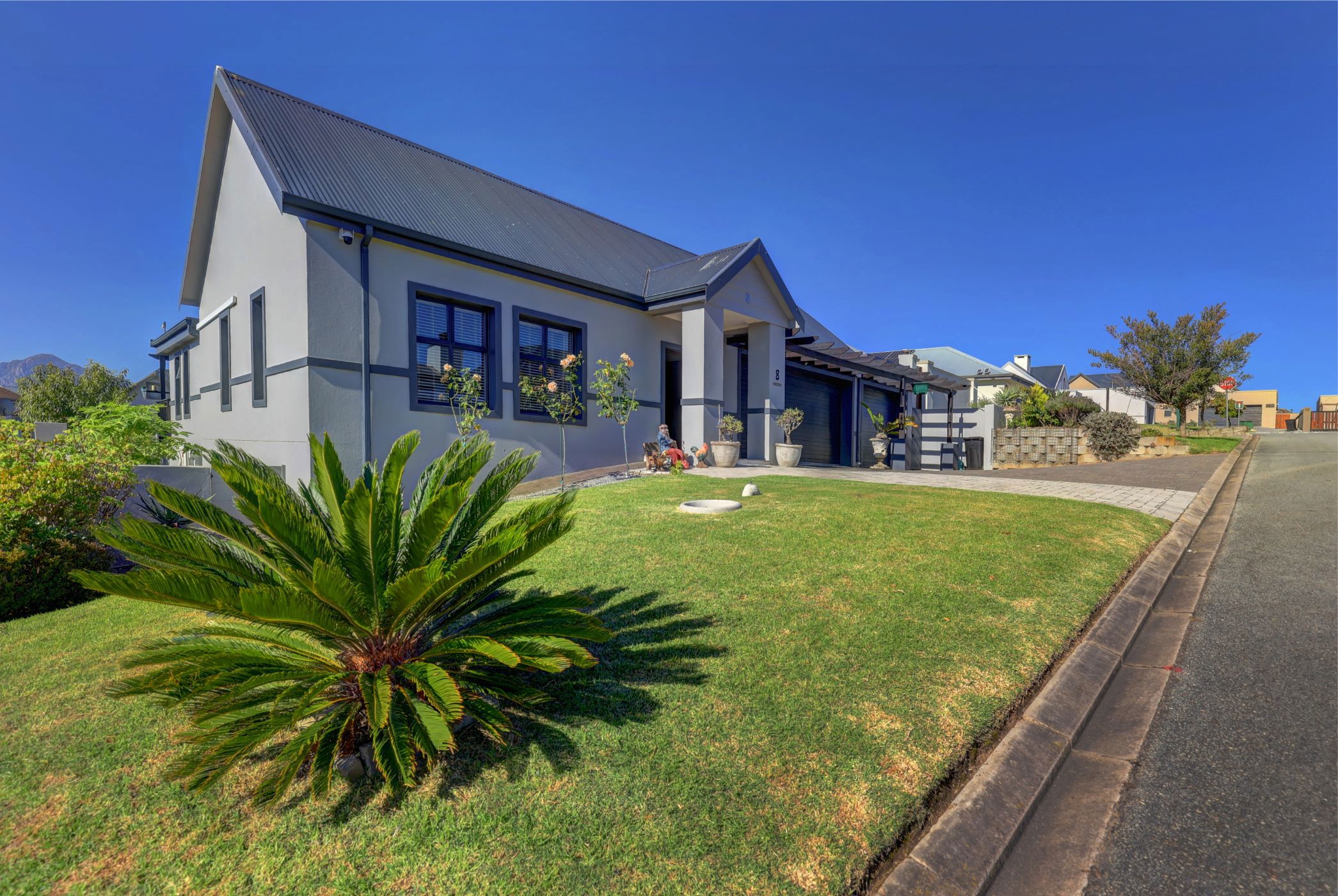 Security estate home for sale in Blue Mountain - GEO1734221