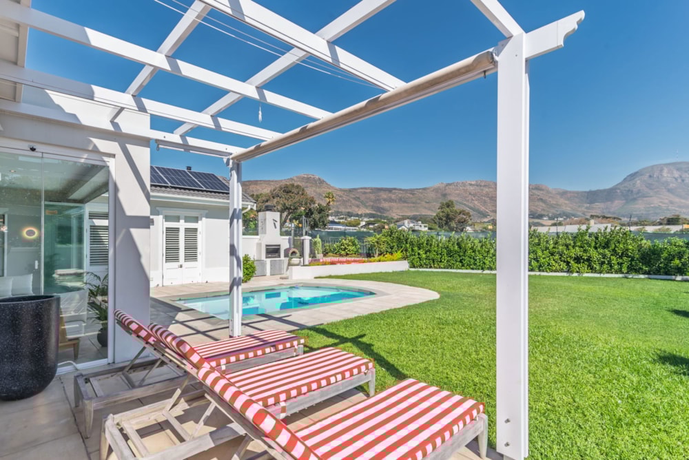 Security estate home for sale in Silvertree Estate - KW1732930 Security estate home for sale in Silvertree Estate - KW1732930