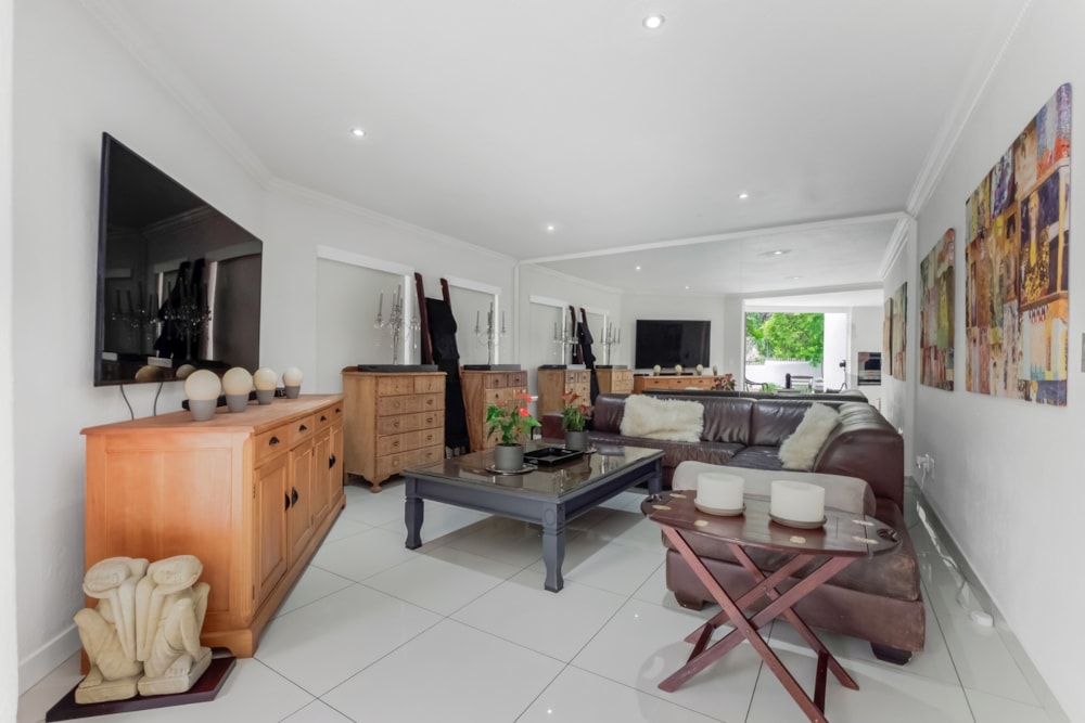 Double-storey cluster to rent in Lonehill - FYL1733742