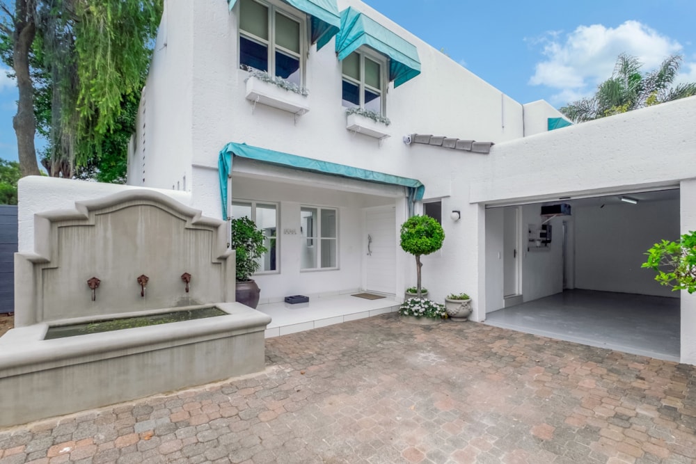 Double-storey cluster to rent in Lonehill - FYL1733742