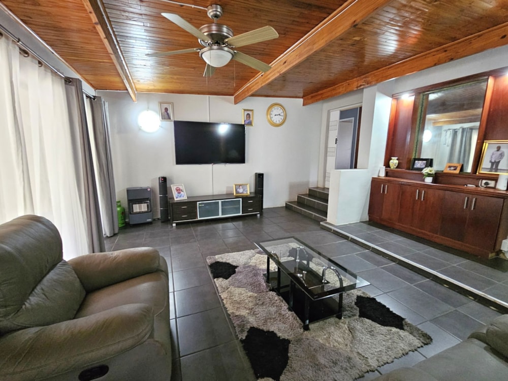 House for sale in Heidelberg, Gauteng - 1SP1541640