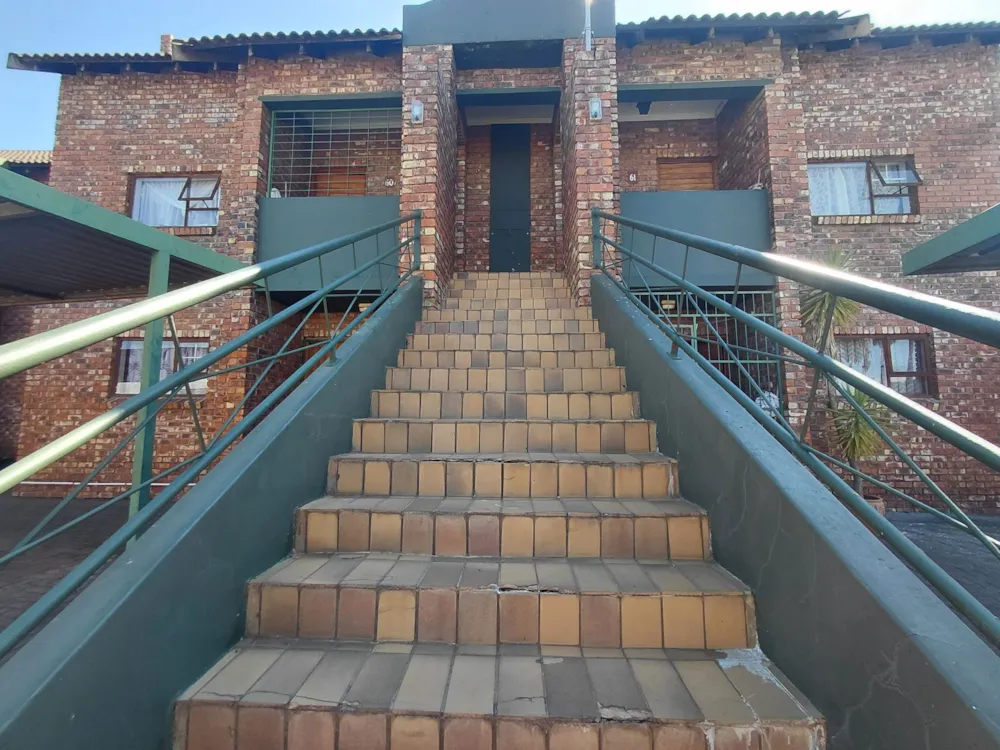 Townhouse for sale in Langenhovenpark - 1BX1733745 Townhouse for sale in Langenhovenpark - 1BX1733745