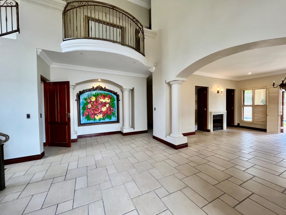 Security estate home for sale in Waterkloof Ridge - PT1735411