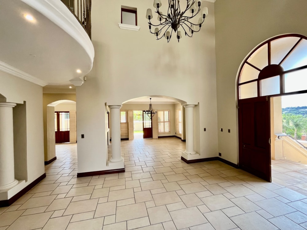 Security estate home for sale in Waterkloof Ridge - PT1735411