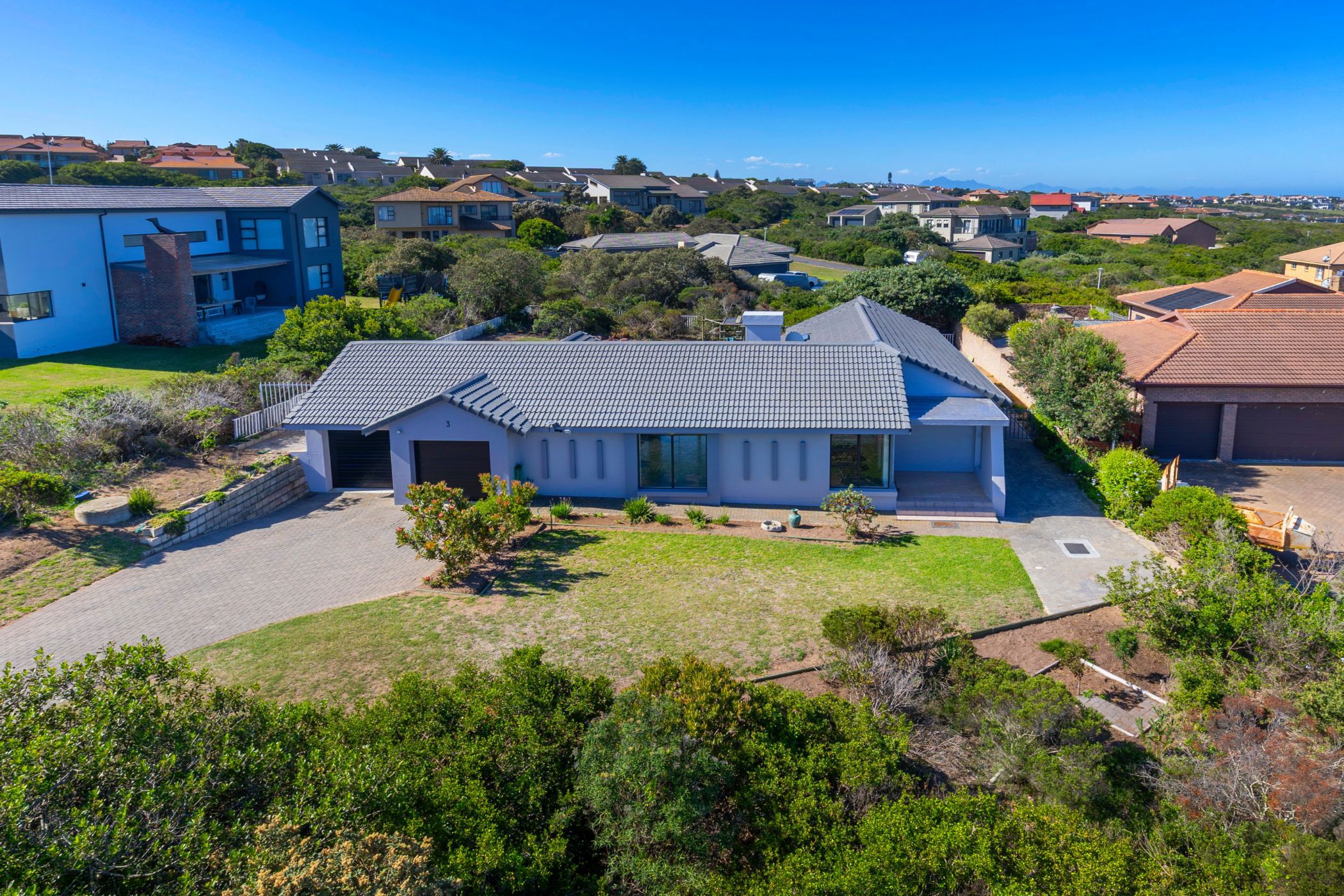 Single-storey house to rent in Village on Sea - 1MB1733968