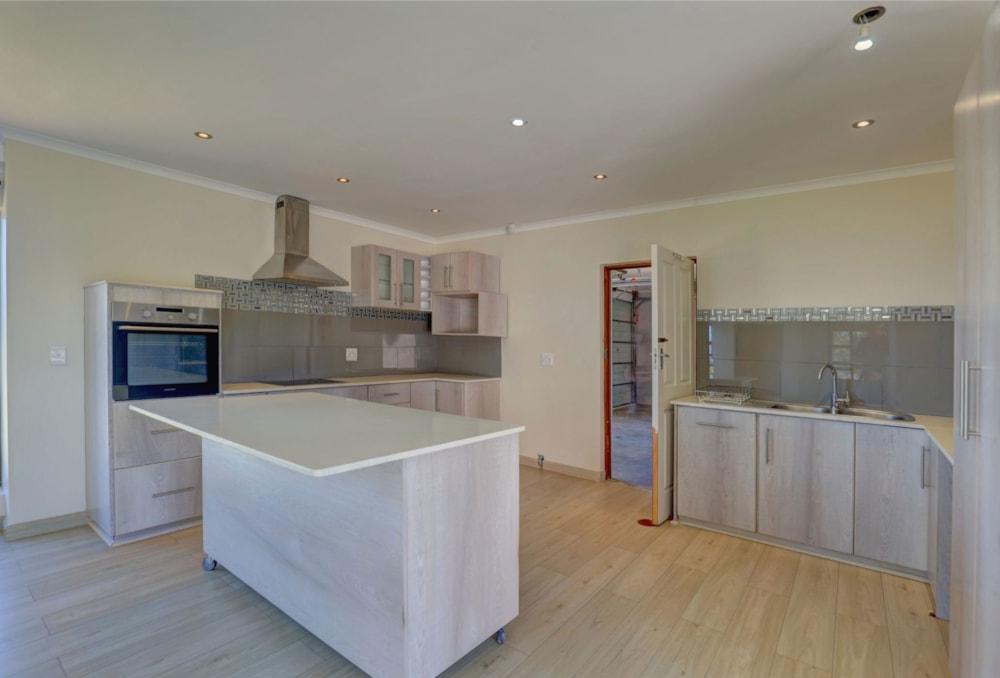 Single-storey house to rent in Village on Sea - 1MB1733968