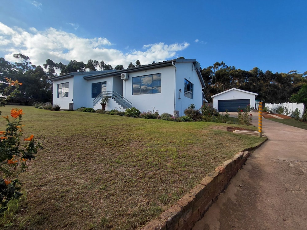 House for sale in Heidelberg, Garden Route - 1SR1734896 House for sale in Heidelberg, Garden Route - 1SR1734896