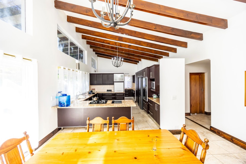 House sold in Beacon Bay - 1EZ1700400