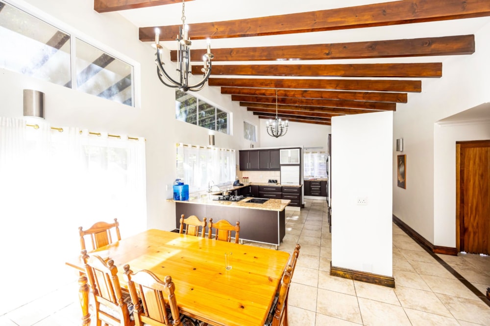 House sold in Beacon Bay - 1EZ1700400