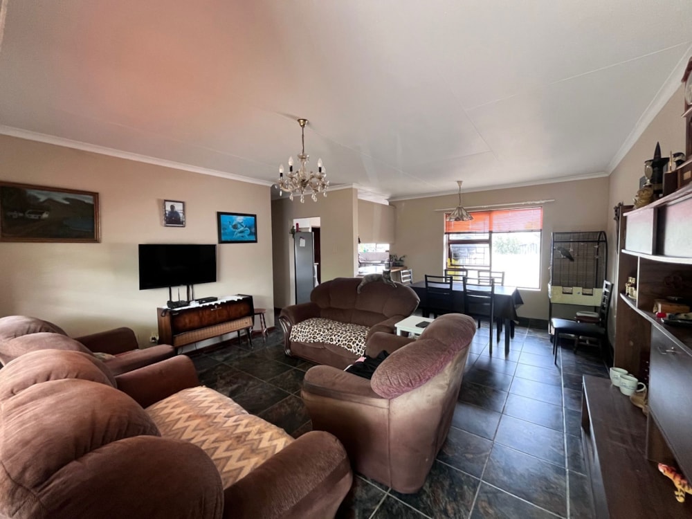 House for sale in Humansdorp - 1JF1734045