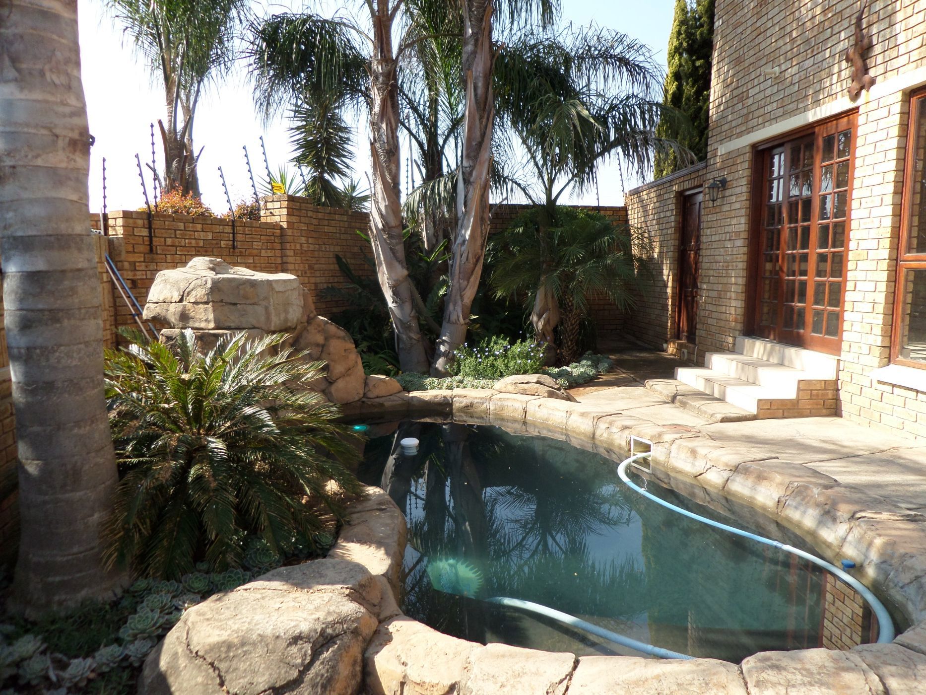 Townhouse for sale in Ruimsig - RAN1734876