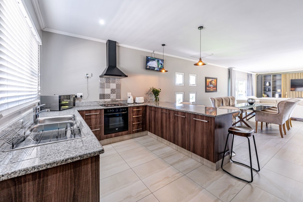 House for sale in Waterfall, Upper Highway - 1KF1732726