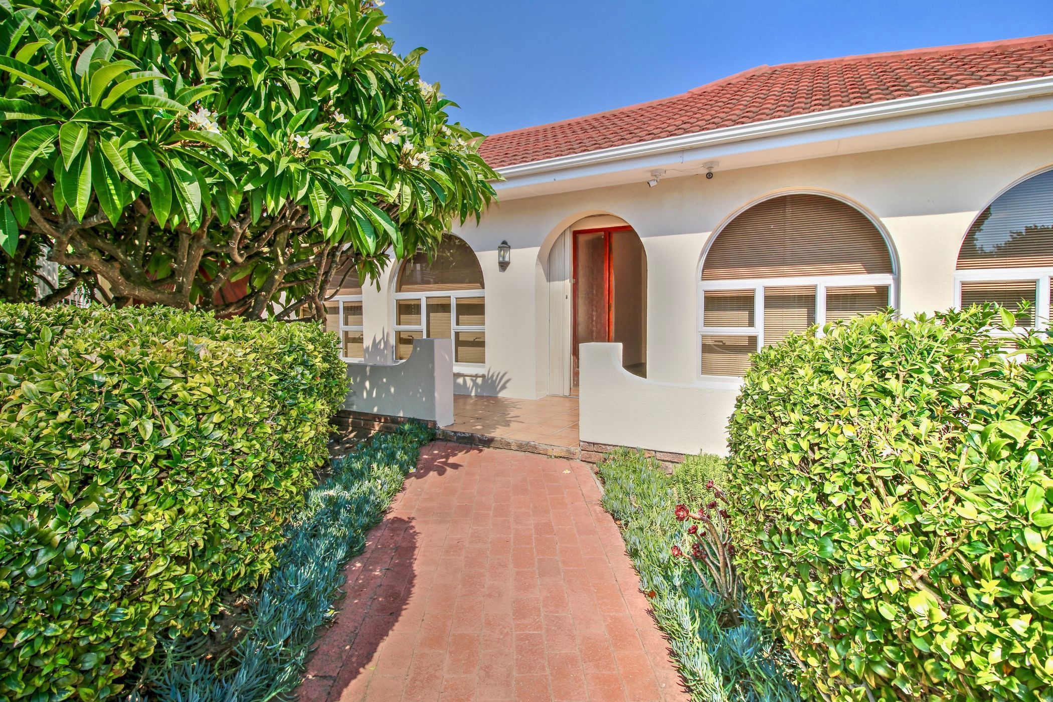 House for sale in Panorama, Parow - 1PLA1733069