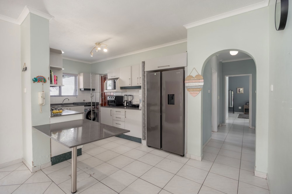 Townhouse for sale in Uvongo - 1PSH1734620 Townhouse for sale in Uvongo - 1PSH1734620