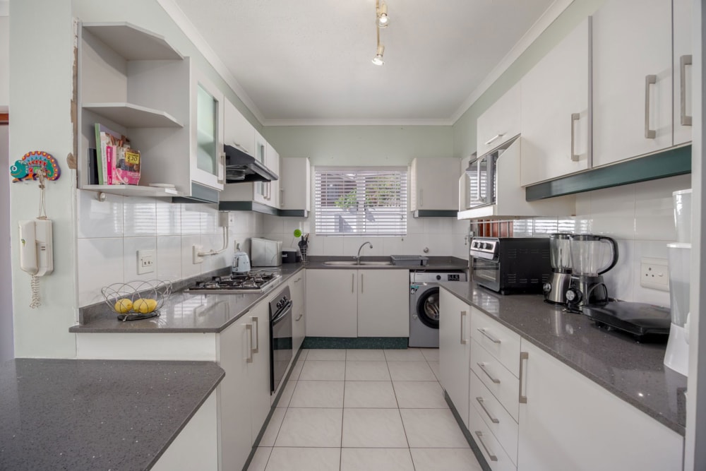 Townhouse for sale in Uvongo - 1PSH1734620 Townhouse for sale in Uvongo - 1PSH1734620