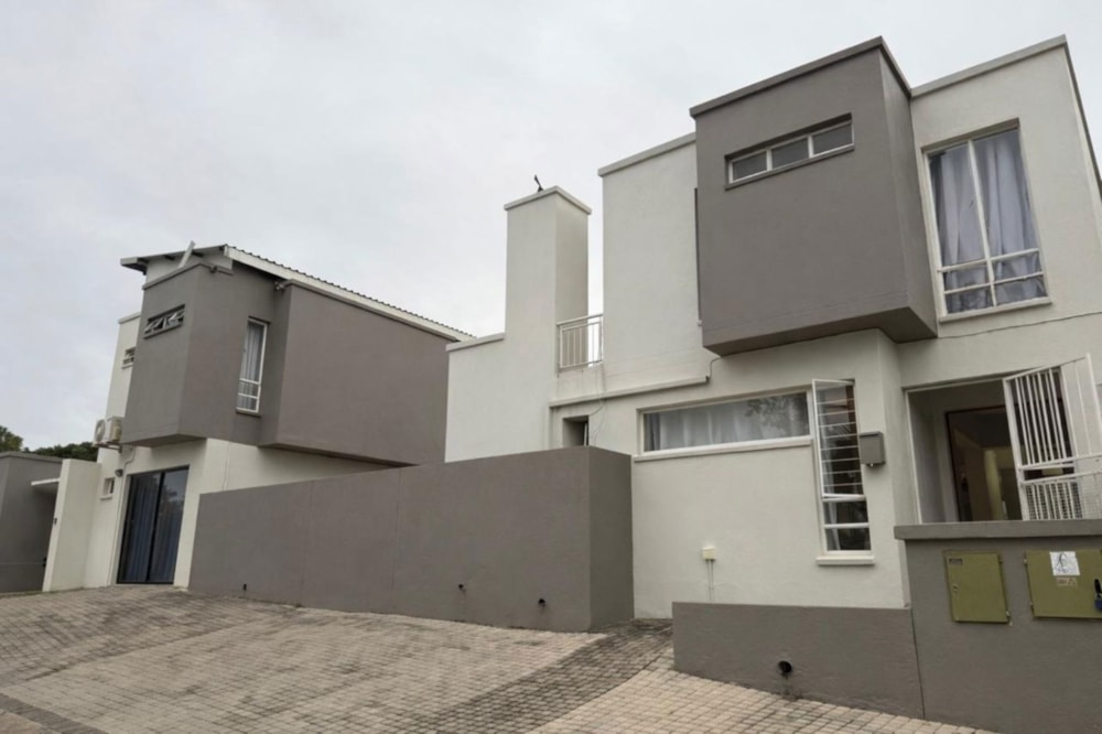 Townhouse for sale in Mbomela Ext 37 (Nelspruit Ext 37) - 1NS1733269