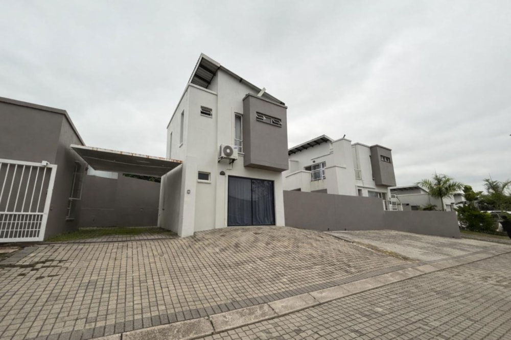 Townhouse for sale in Mbomela Ext 37 (Nelspruit Ext 37) - 1NS1733269