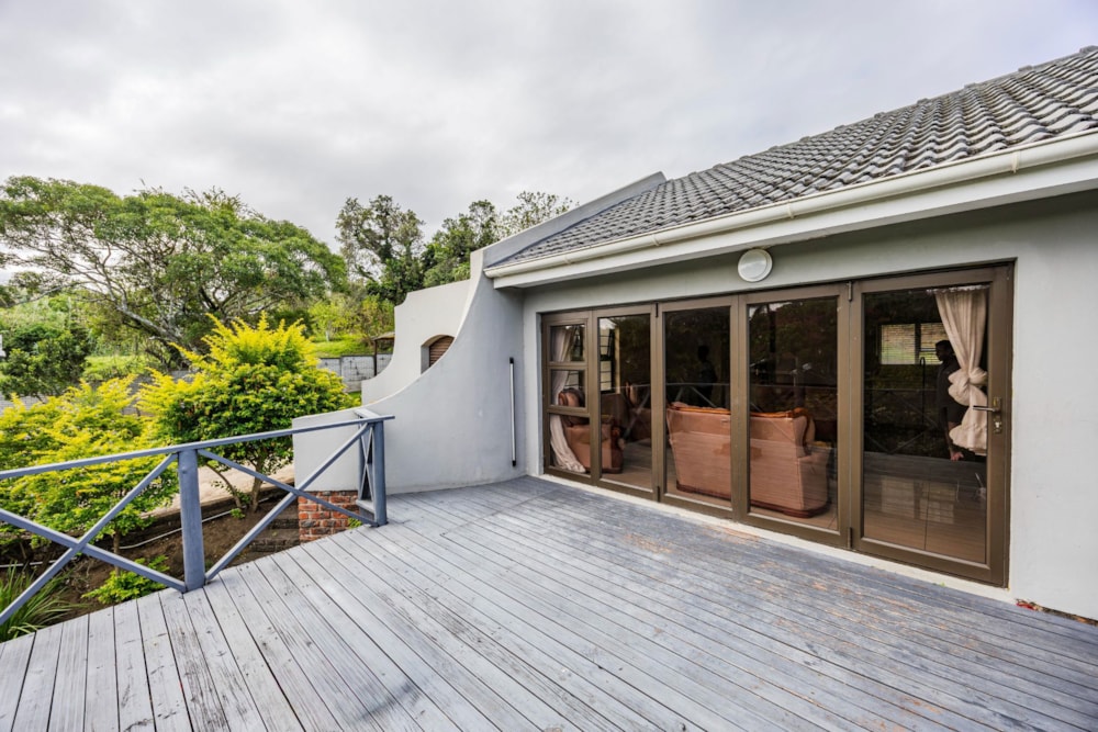 House for sale in Beacon Bay - 1EZ1734945
