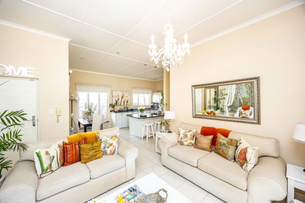Townhouse let in Beacon Bay - 1EZ1743232