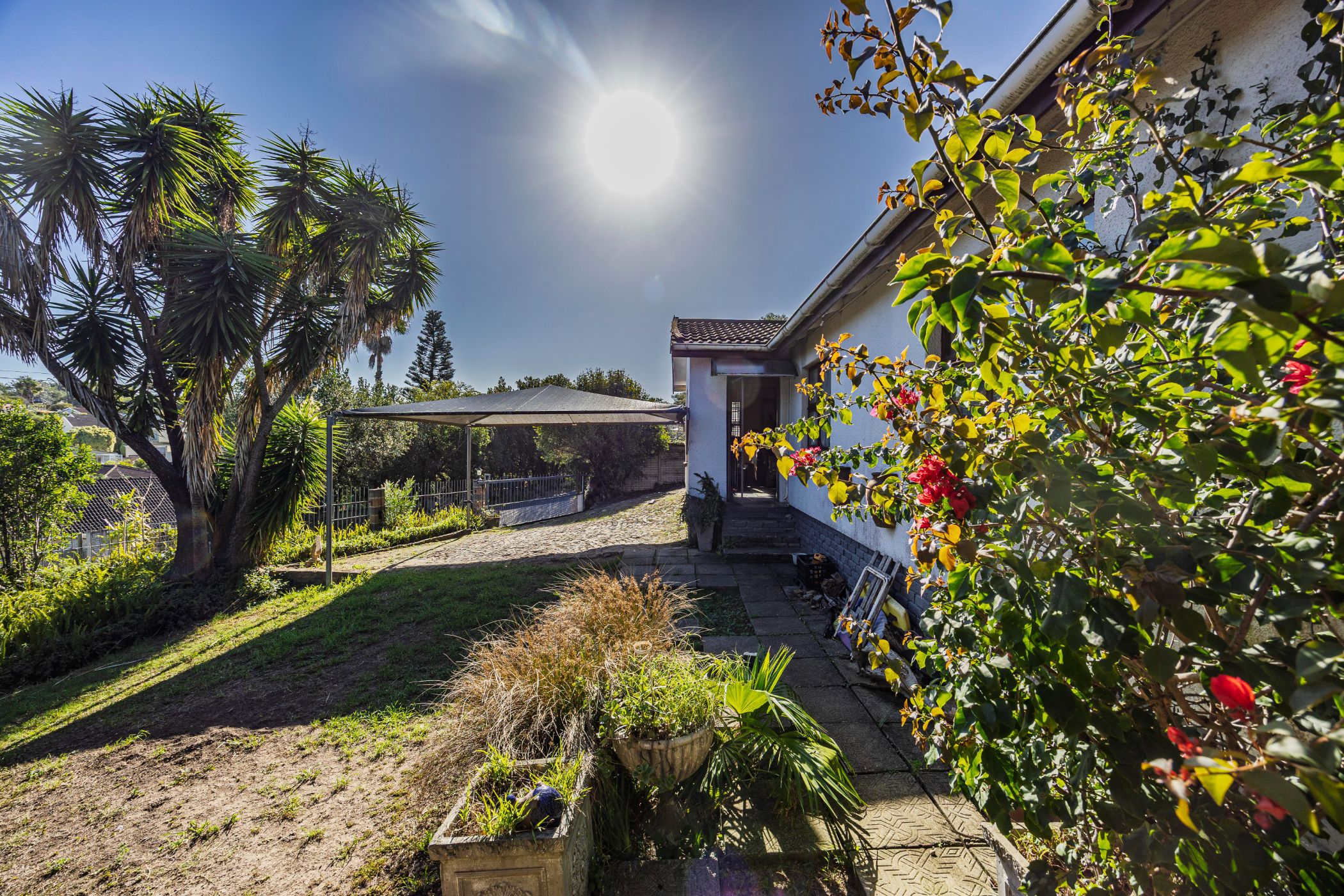 House for sale in Beacon Bay - 1EZ1732374