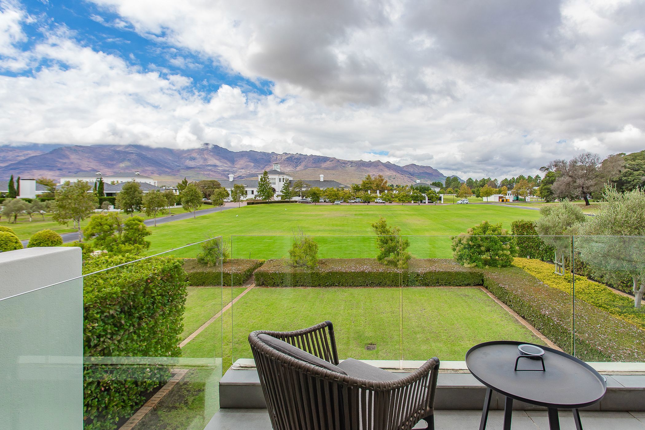 Security estate home to rent in Val de Vie Estate - TKL1732994