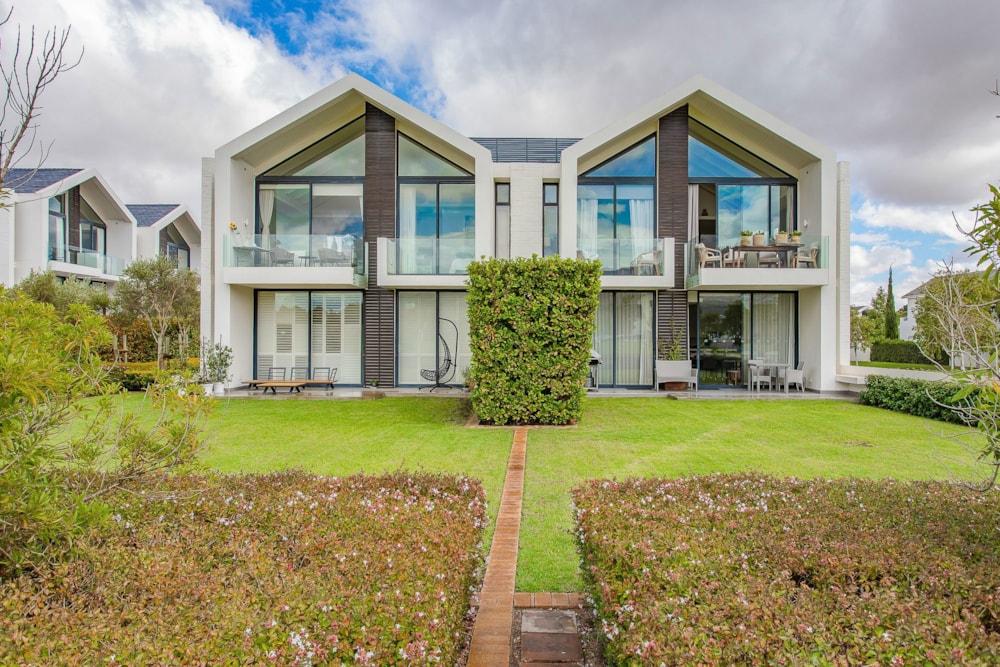 Security estate home to rent in Val de Vie Estate - TKL1732994