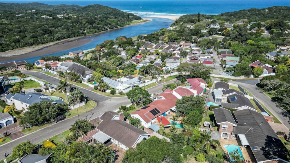 House for sale in Bonza Bay - 1EZ1733493 House for sale in Bonza Bay - 1EZ1733493