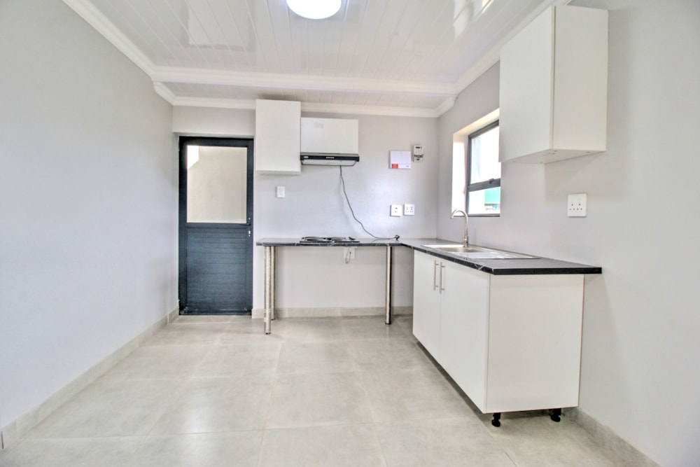 Apartment to rent in Bothasig - 1PLA1732349