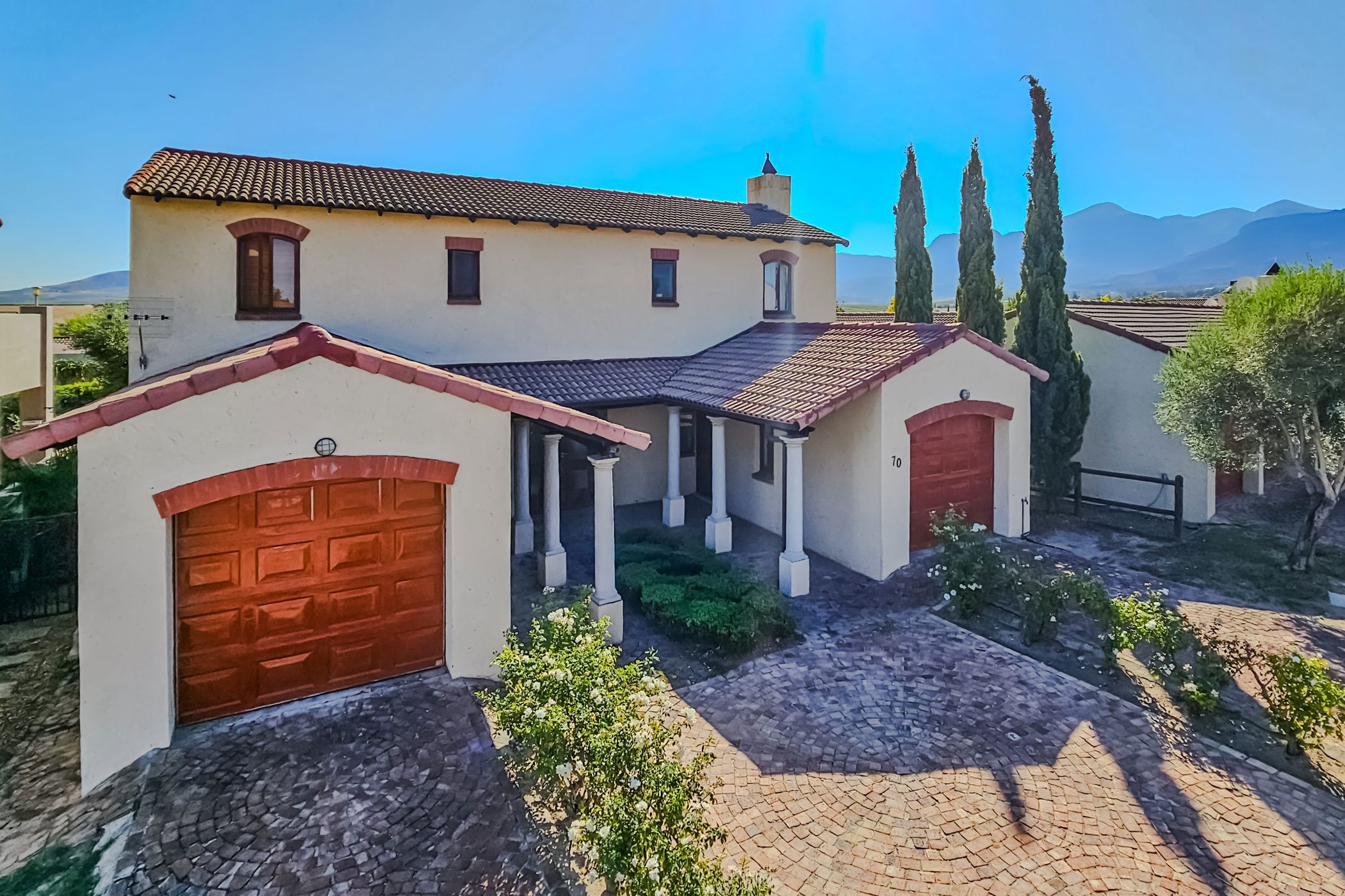 Security complex home for sale in Ranzadale - WEL1733145