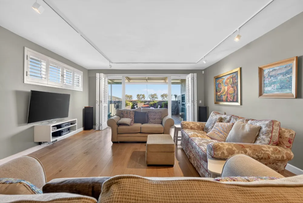 Multi-storey house sold in Vredehoek - AS1734909