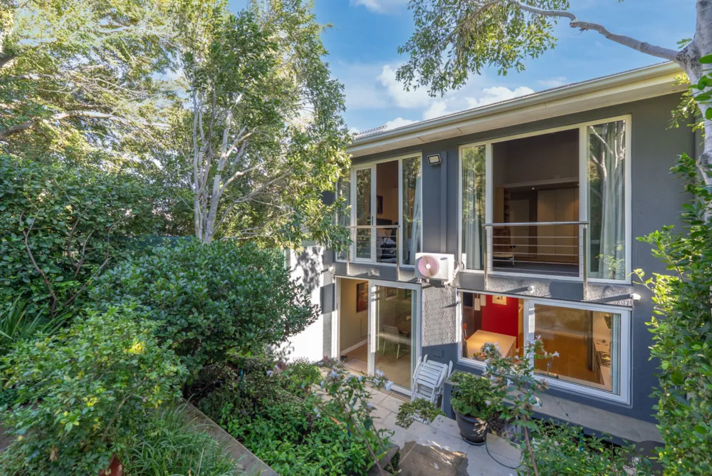Multi-storey house sold in Vredehoek - AS1734909
