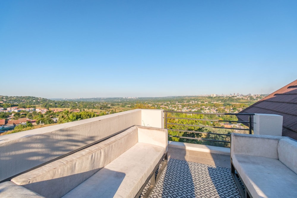 Apartment for sale in Northcliff, Johannesburg - RAN1733424