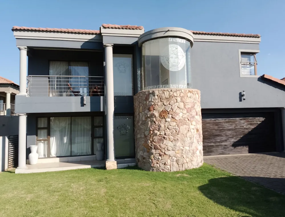 Double-storey house for sale in Brakpan North - 1BJ1732503 Double-storey house for sale in Brakpan North - 1BJ1732503