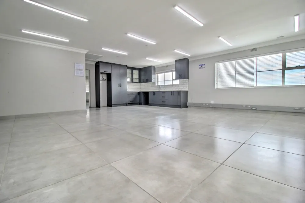 Commercial business let in Bothasig - 1PLA1742681 Commercial business let in Bothasig - 1PLA1742681