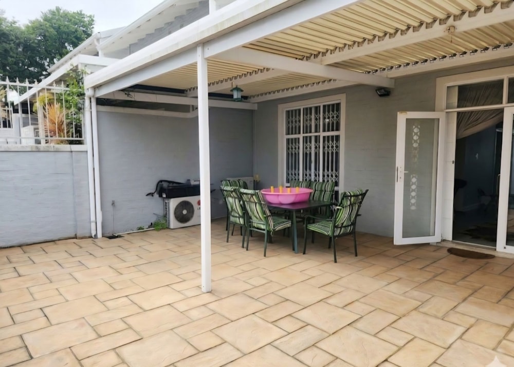 Townhouse for sale in La Lucia - 1ND1733205