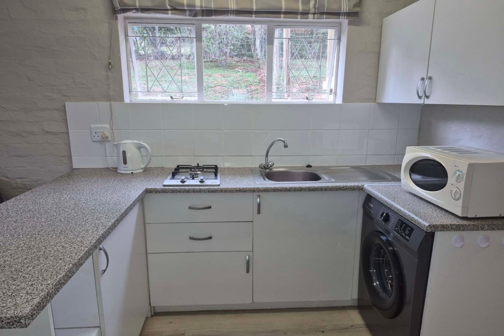 Bachelor apartment to rent in Oatlands North - 1GC1732590