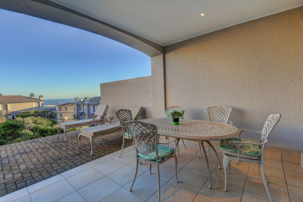 Double-storey apartment for sale in Pinnacle Point Golf Estate - 1MB1733001