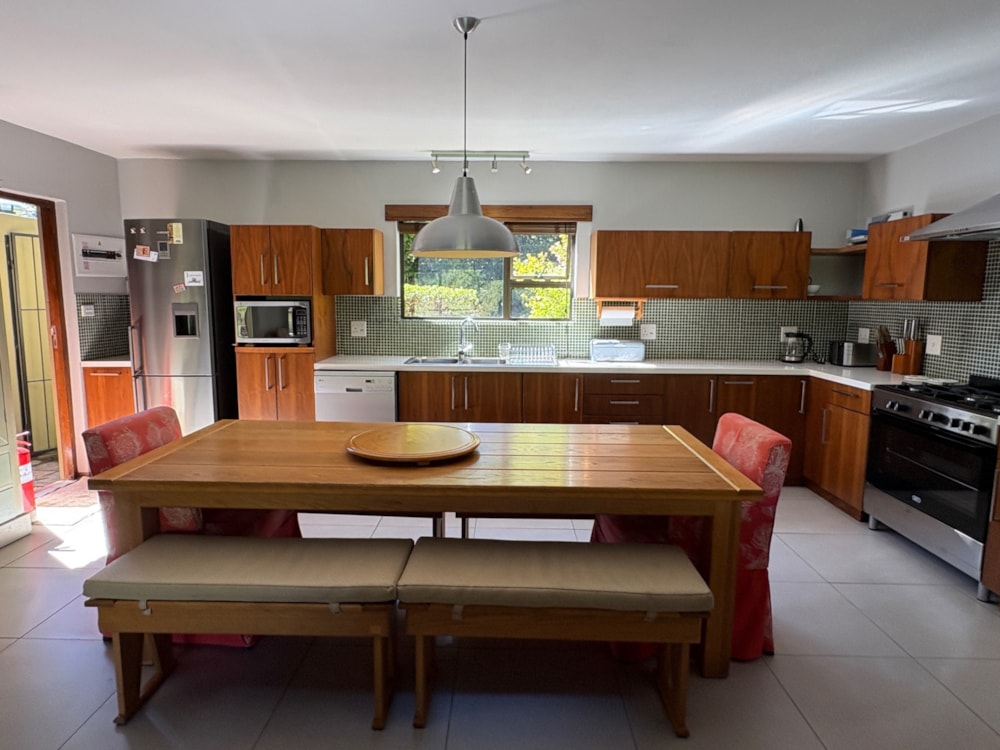 Security estate home for sale in Underberg - 1UB1734702