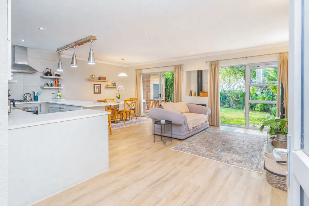 House let in Southdowns Estate - CNL1734460 House let in Southdowns Estate - CNL1734460