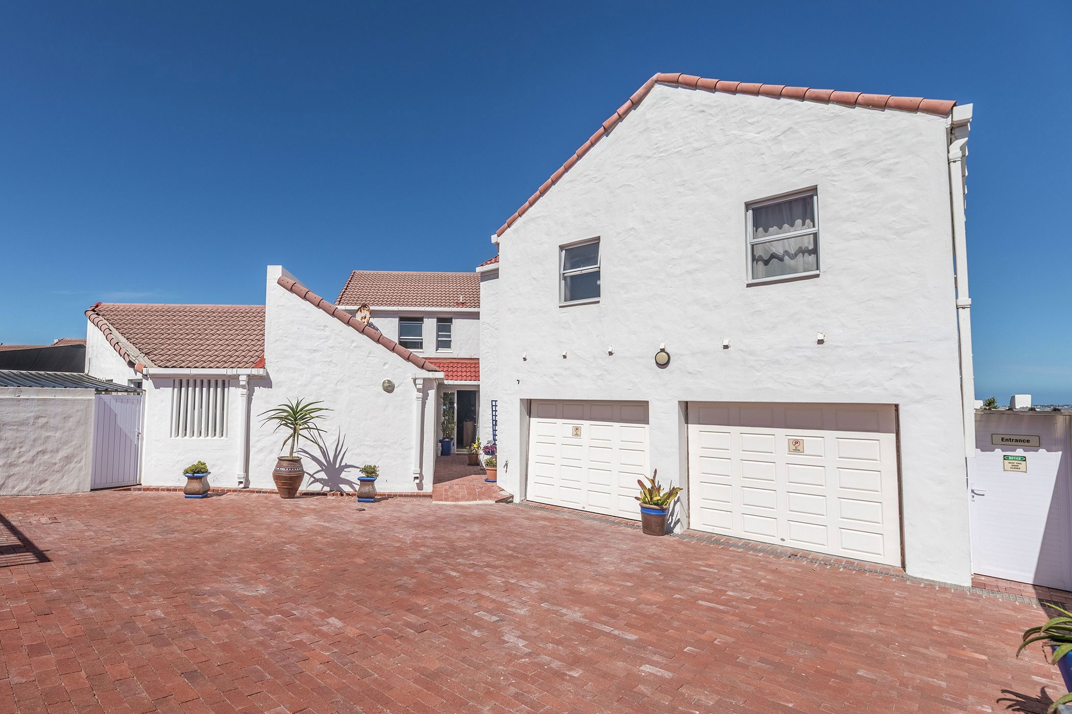 House for sale in Bloubergstrand - 1TV1731742