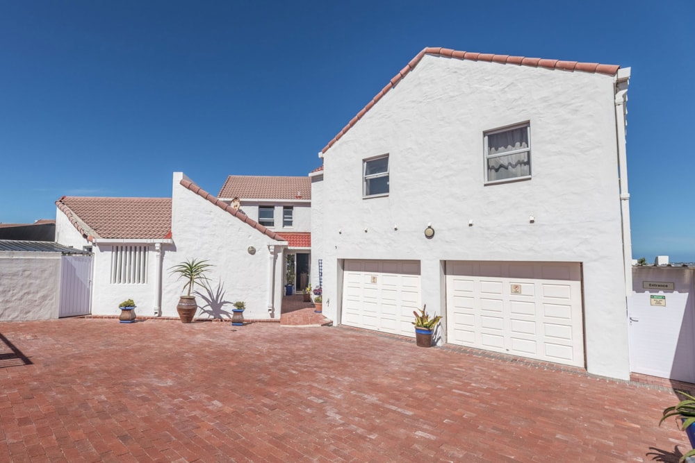 House for sale in Bloubergstrand - 1TV1731742
