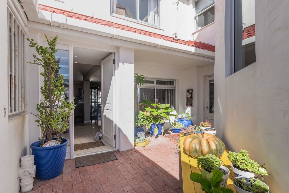 House for sale in Bloubergstrand - 1TV1731742